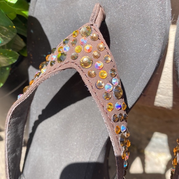 Yellow Box Sandals - Picture 3 of 13